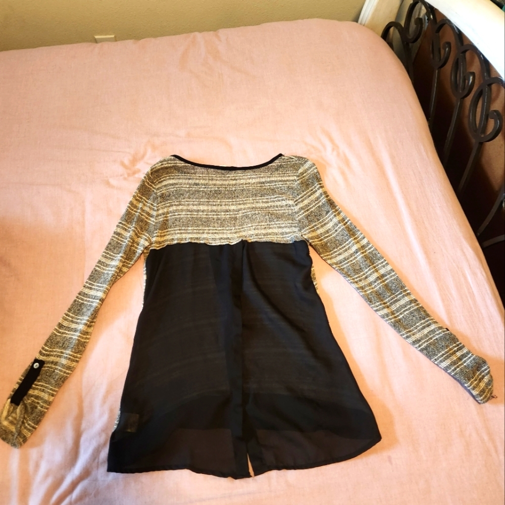 Pink Rose Longsleeve Sheer Open Back Blouse - Picture 2 of 5